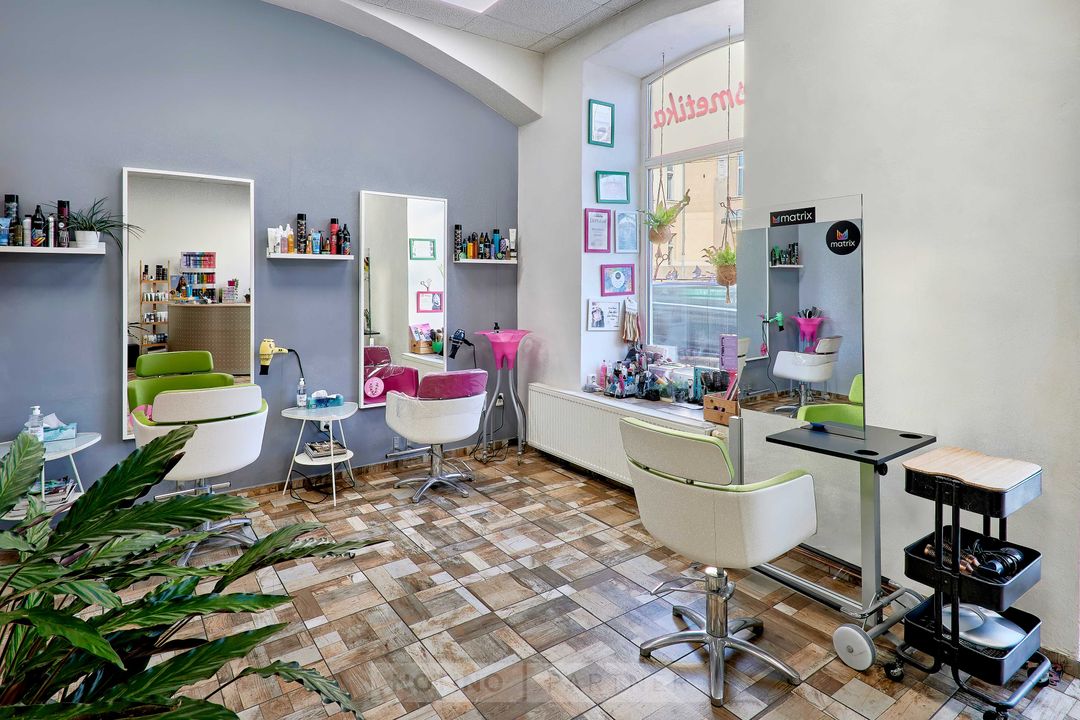 Interiér salonu Refresh